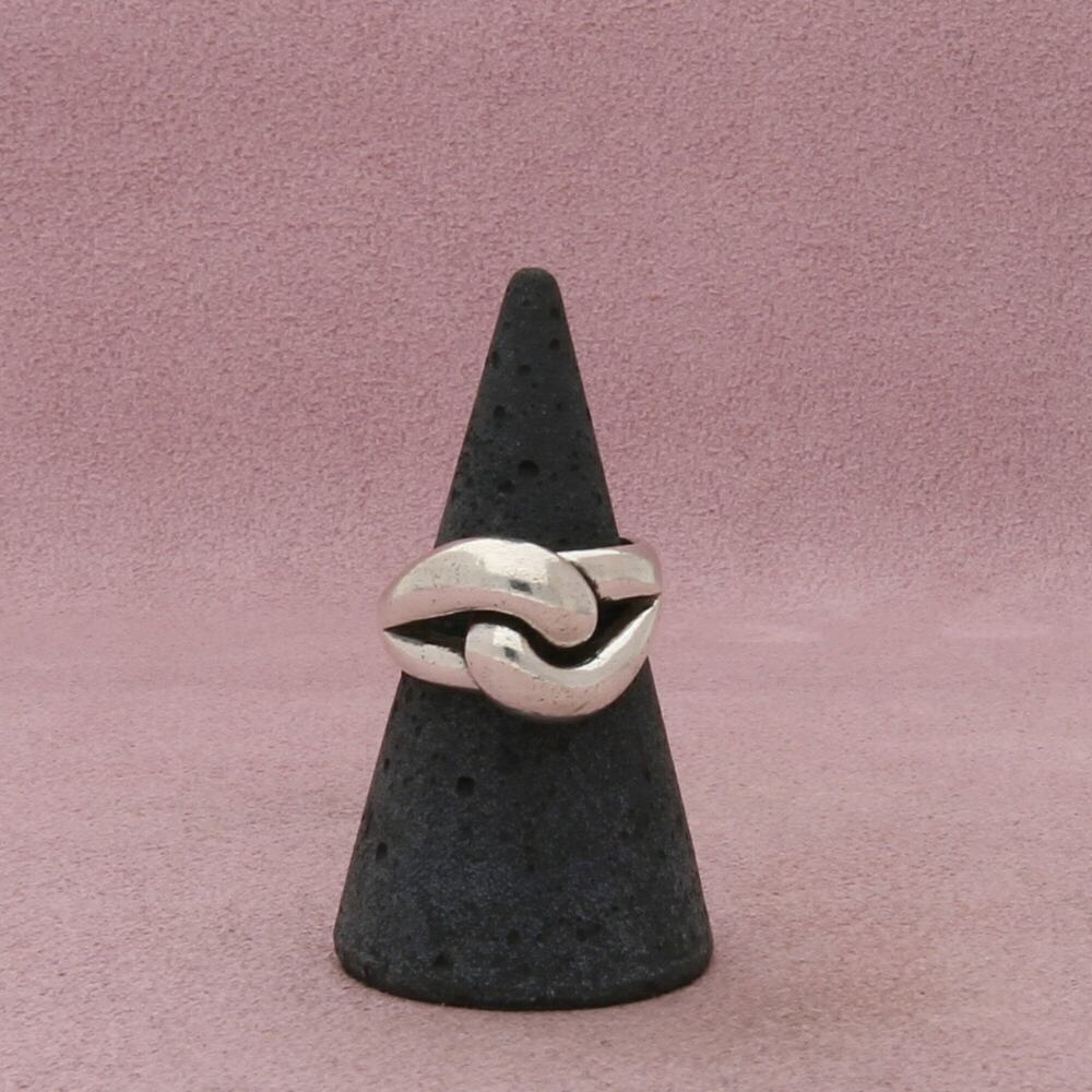 james avery sterling silver retired cadena knot ring size 6.25